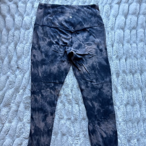Lululemon Tie-Dye Leggings Size 10 - Picture 3 of 7